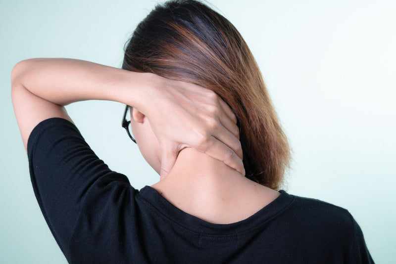 Colon irritabile, pancia gonfia e cervicale: quando trattare solo il sintomo potrebbe non bastare.